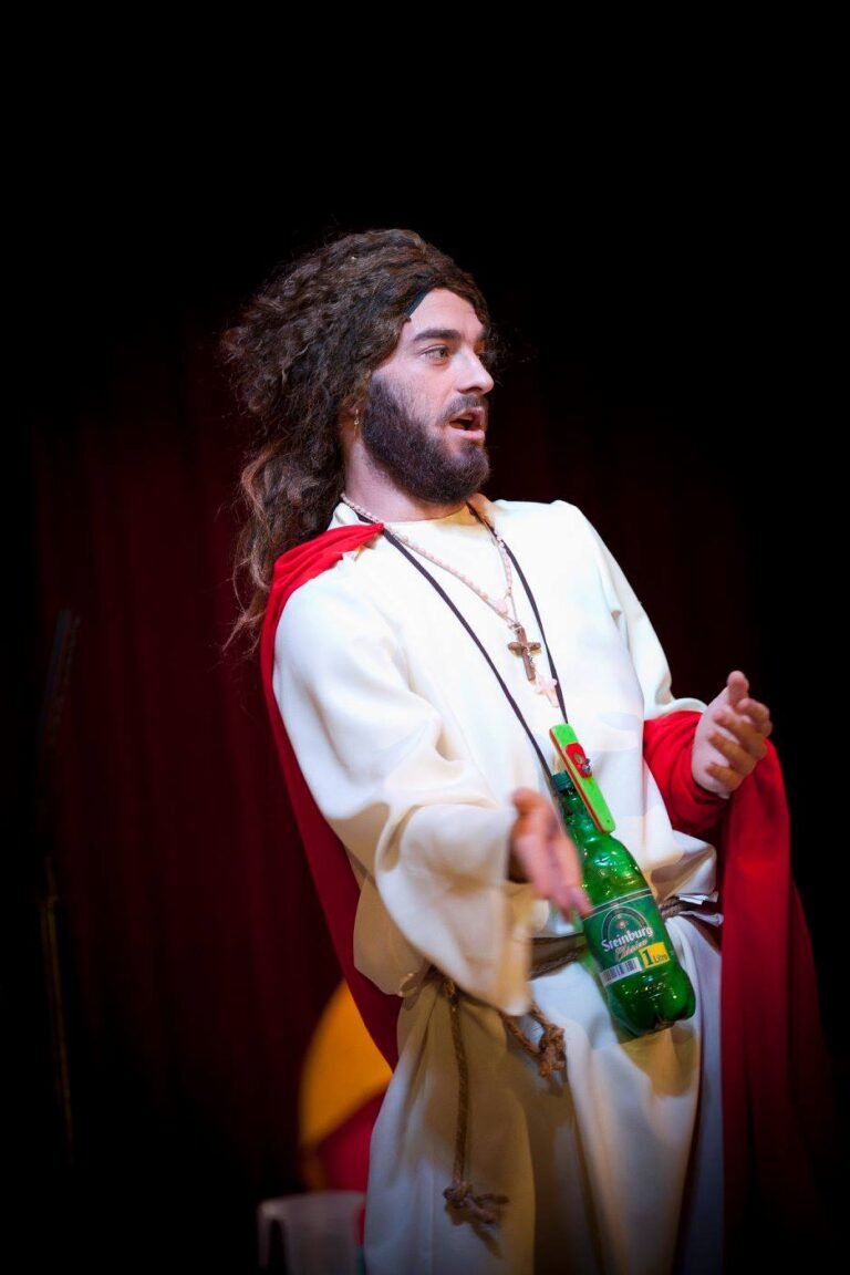 Por las bellotas y por el vino, a la dehesa nos vinimo